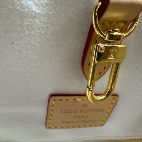 NEW DESIGNER INSPIRED TOTE-PERFECTION - Picture 3 of 9